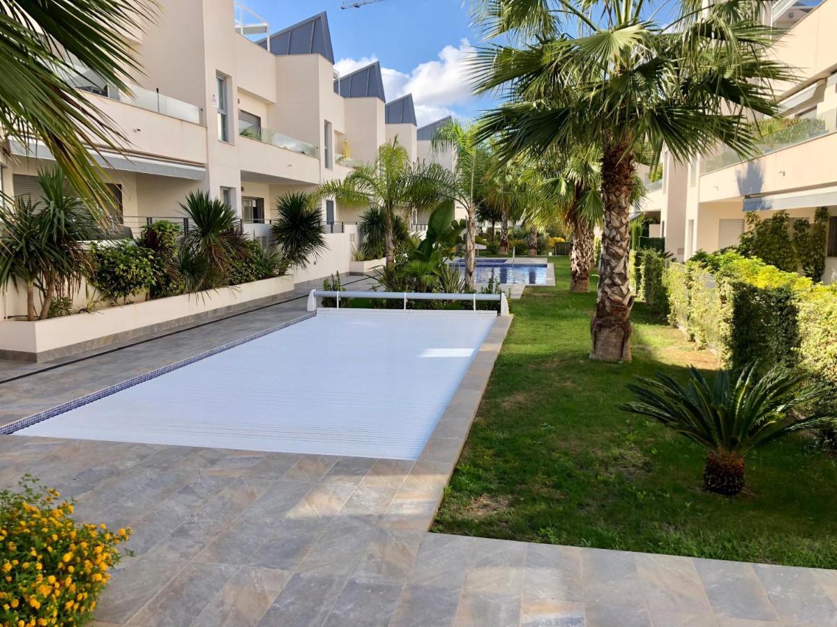 Villa Amalia 54 Torrevieja Eksteriør billede